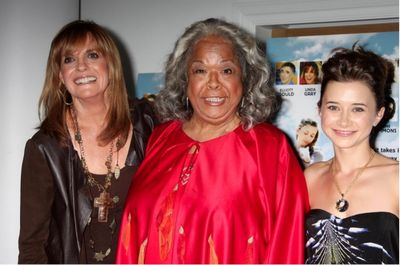 Linda Gray, Della Reese and Olesya Rulin Photo